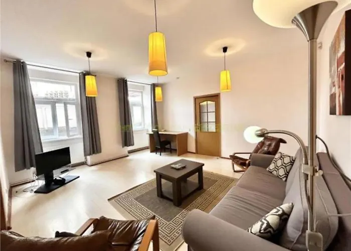 Spacious In The Historic Center